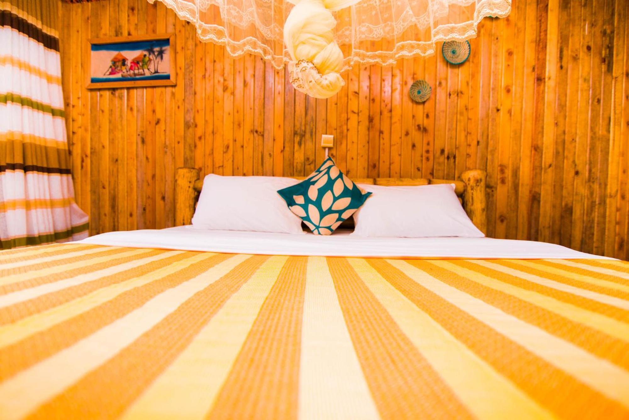 Hawk'S Eye Lodge Bunyonyi Kabale Chambre photo