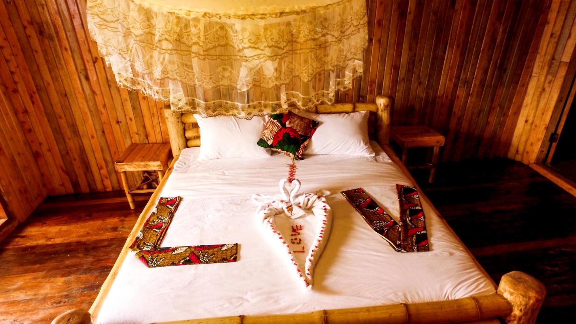 Hawk'S Eye Lodge Bunyonyi Kabale Chambre photo